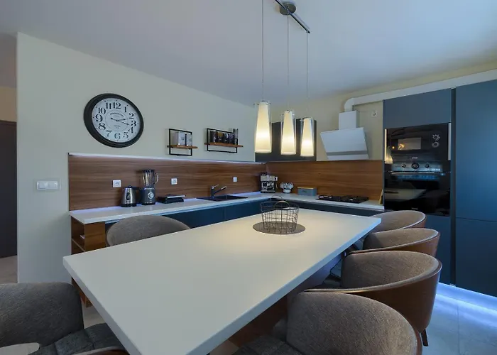 Brand New Excellence 아파트