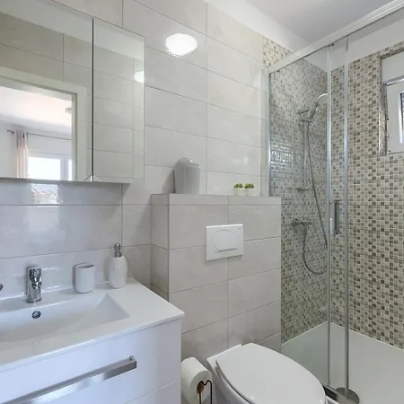 Apartment Brand New Excellence