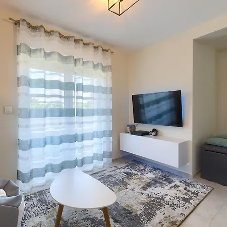 Brand New Excellence Apartment Pula